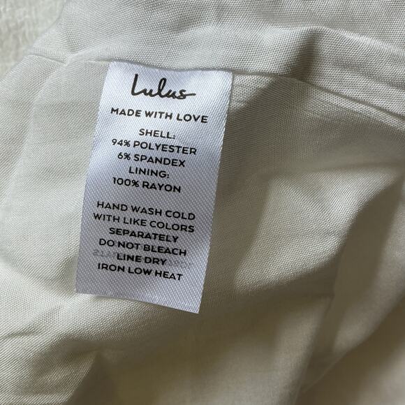 NWT Lulus Little Bit In Love White‎ Surplice Puff Sleeve Mini Dress Medium - Picture 8 of 13